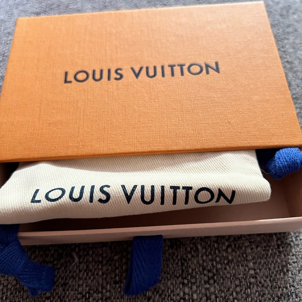 Louis Vuitton LV Everyday Bracelet - Picture 8 of 8
